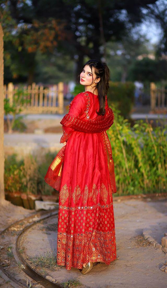 Anar kali in red